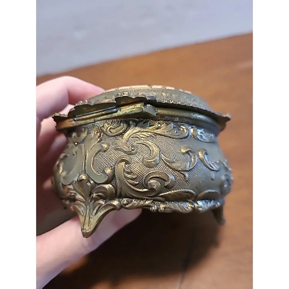 Vintage Sankyo Japan Jewelry Trinket Music Box Floral Cross Stitch Cushion Brass